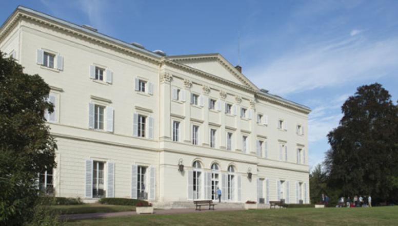 HEC Paris Campus